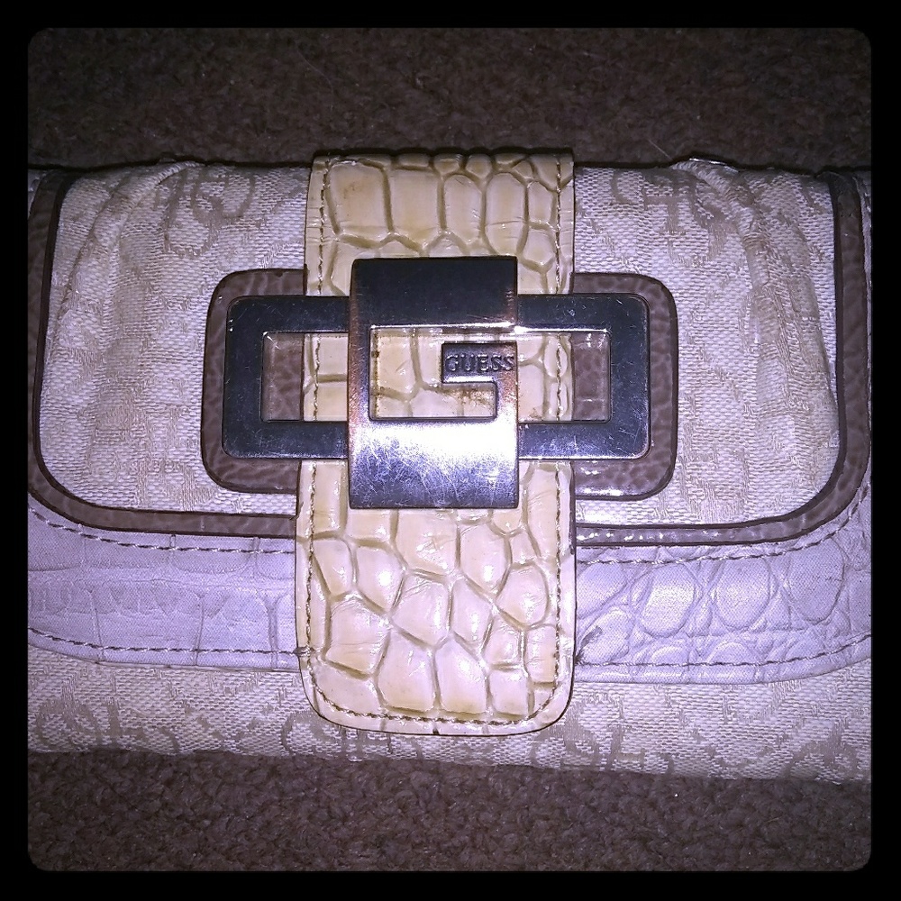 Guess wallet